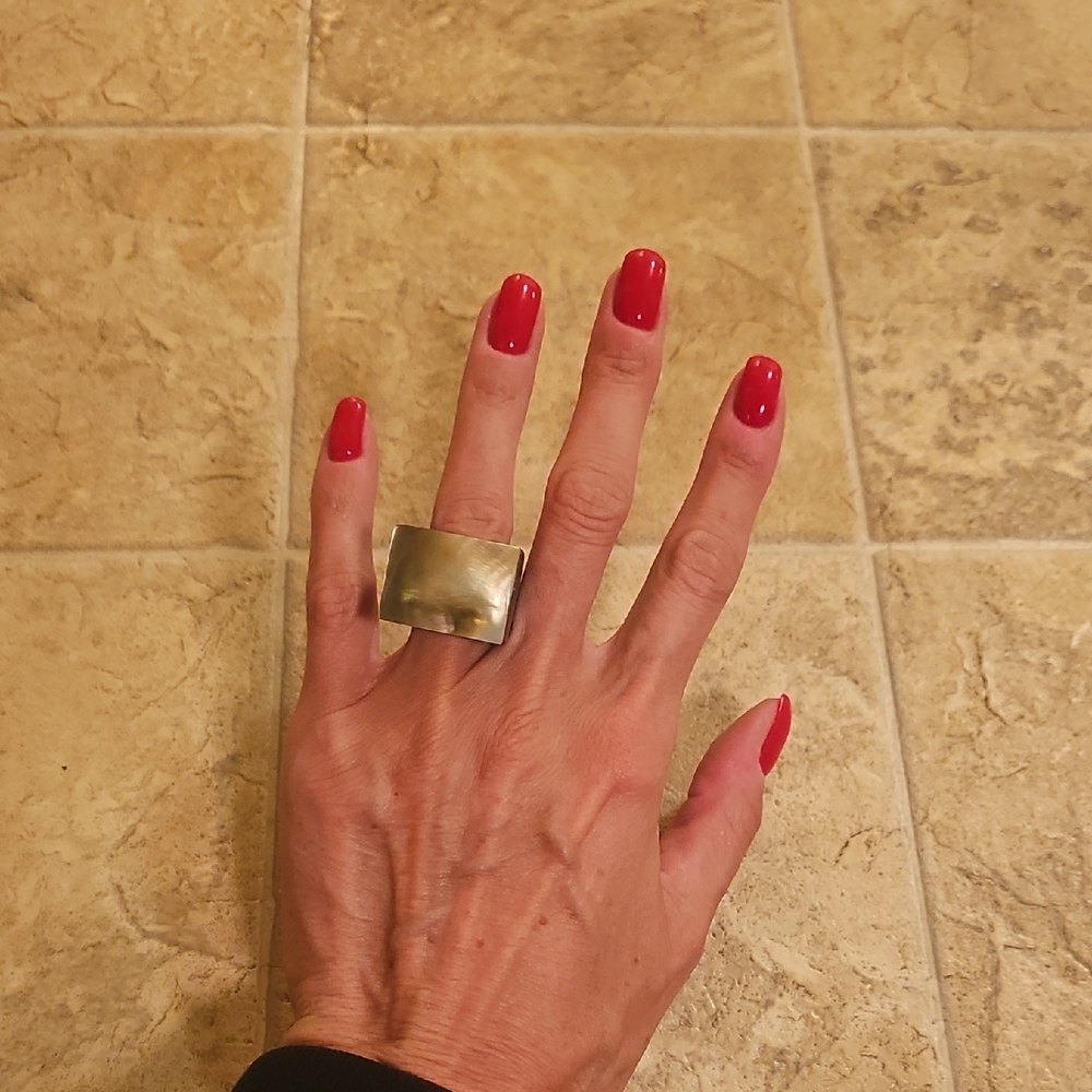 Wooden statement ring with mother of pearl Veneer. Size 5